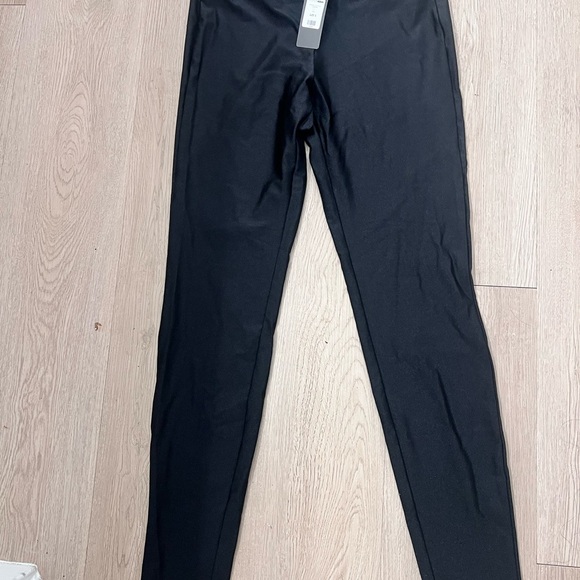 Women's Black High-Waisted Leggings - Picture 4 of 8